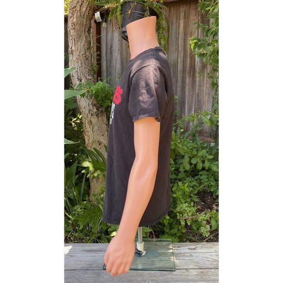 Y2K ZOMBIES EAT BRAINS LOOKS LIKE YOU'LL BE SAFE T-Shirt MEN'S Size Medium - Picture 5 of 7